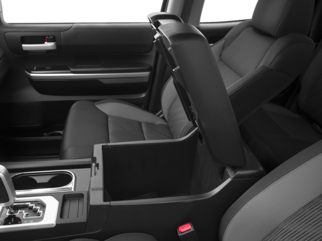 2017 Toyota TUNDRA 4X4 SR5 4.6L V8