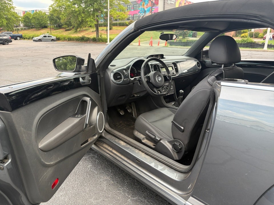 2013 Volkswagen Beetle Convertible 2.0T
