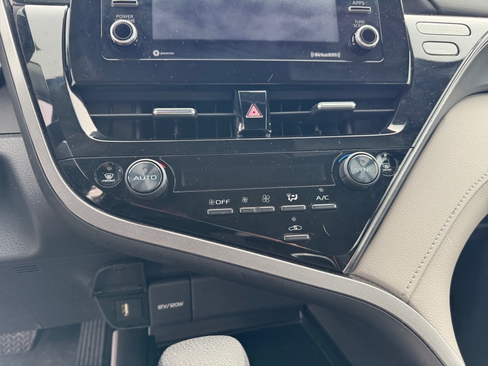 2022 Toyota Camry LE