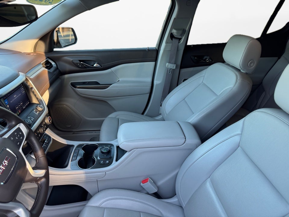 2023 GMC Acadia AWD SLT