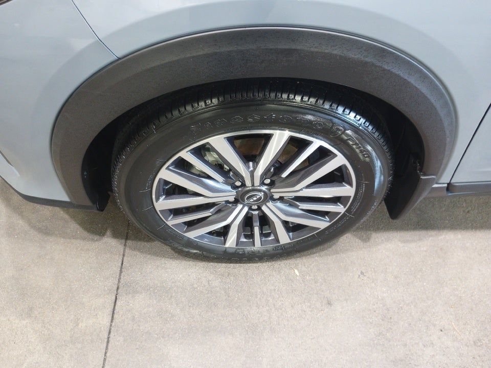 2023 Nissan Kicks SV Xtronic CVT