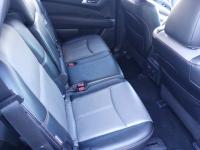 2020 Nissan Pathfinder SL 2WD