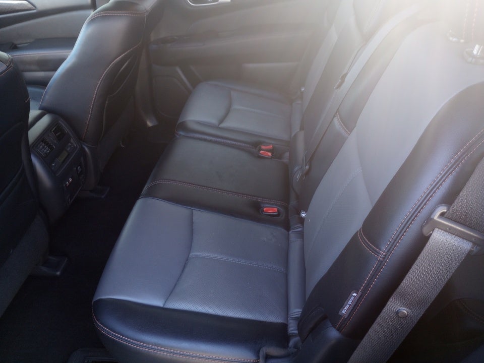 2020 Nissan Pathfinder SL 2WD