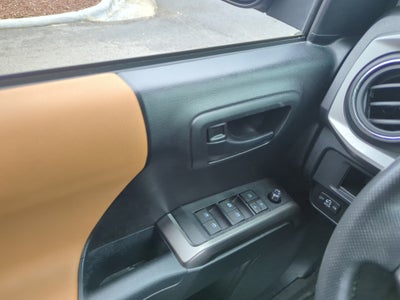 2017 Toyota Tacoma SR5 V6