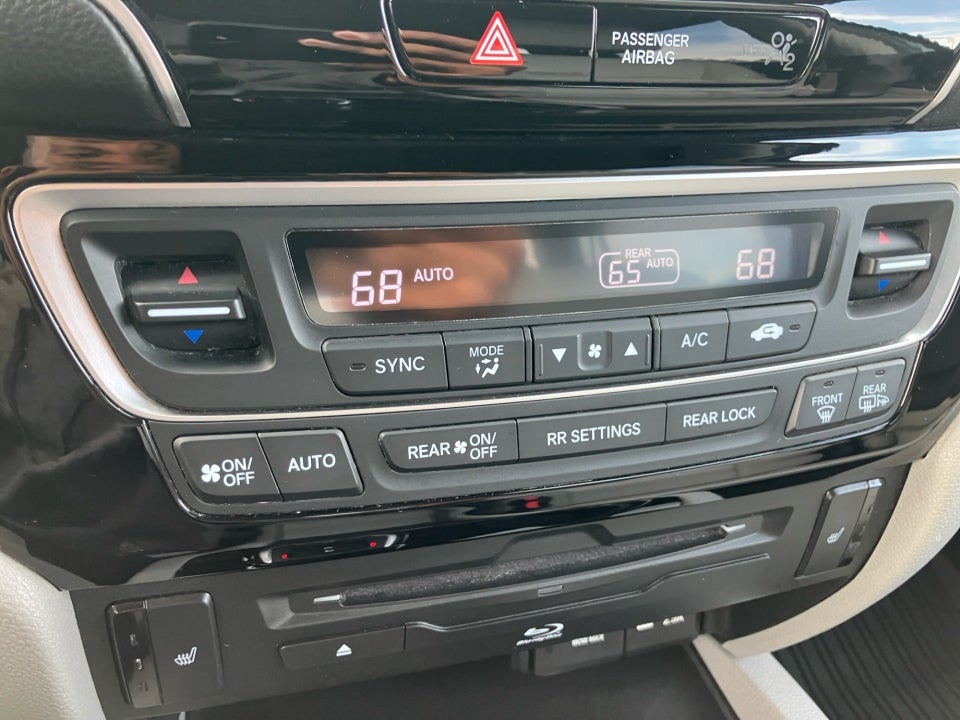 2021 Honda Pilot 2WD Touring 8 Passenger