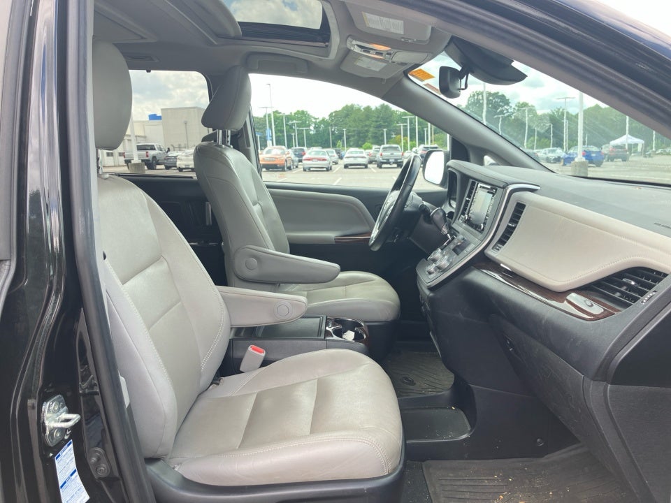 2020 Toyota Sienna Limited Premium