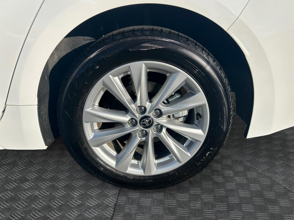 2025 Toyota Corolla Hybrid XLE
