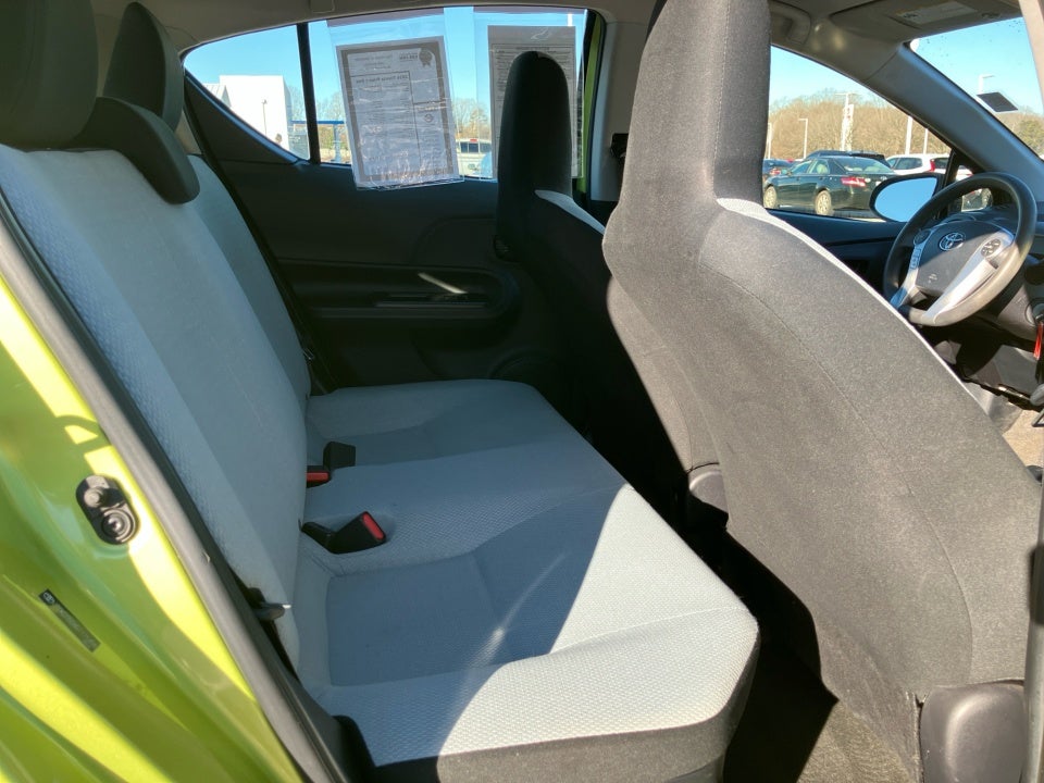 2016 Toyota Prius c One