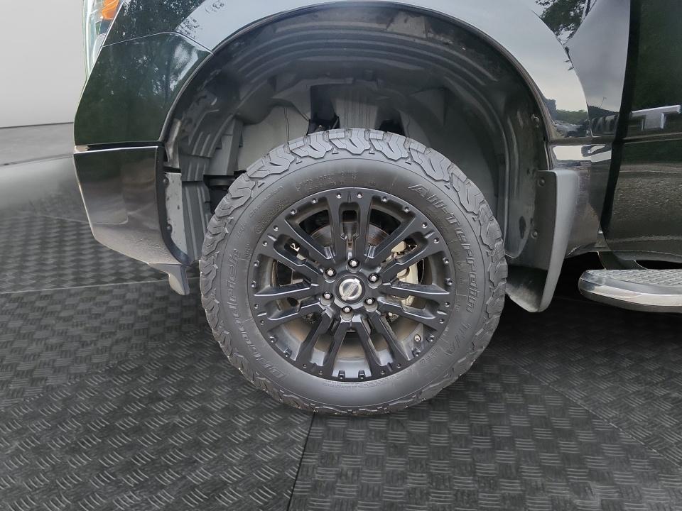 2020 Nissan TITAN SL