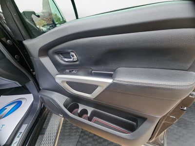 2020 Nissan TITAN SL