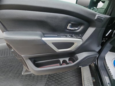 2020 Nissan TITAN SL