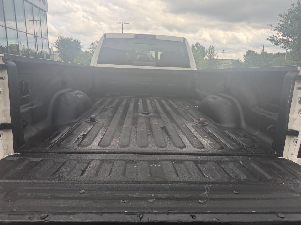 2017 RAM 3500 Laramie Crew Cab 4x4 8' Box