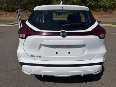 2021 Nissan Kicks S Xtronic CVT