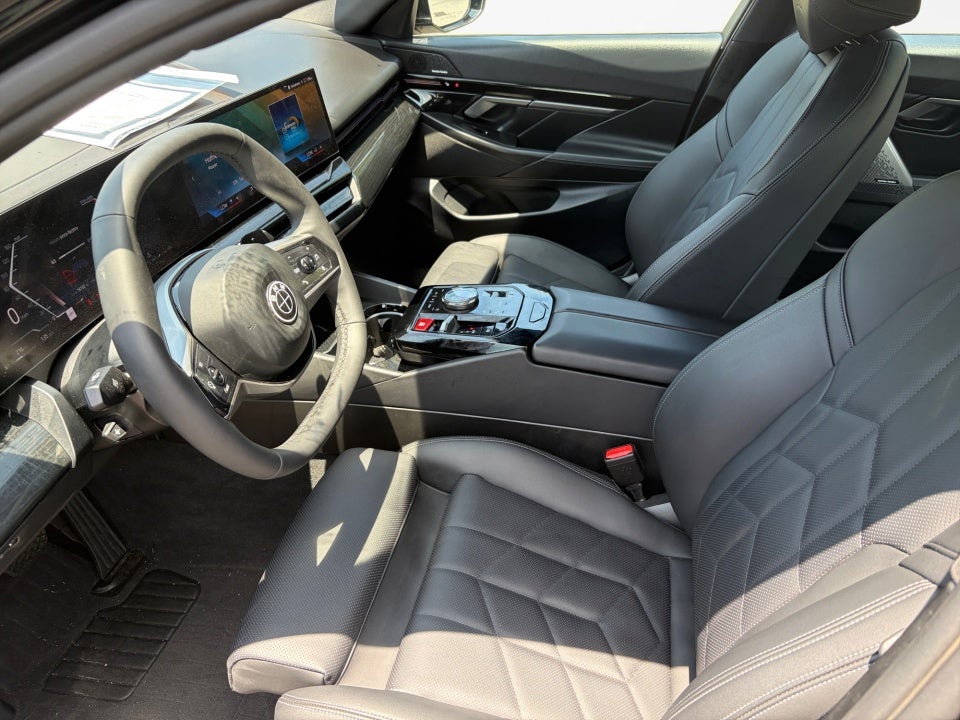 2025 BMW 530i 530i xDrive