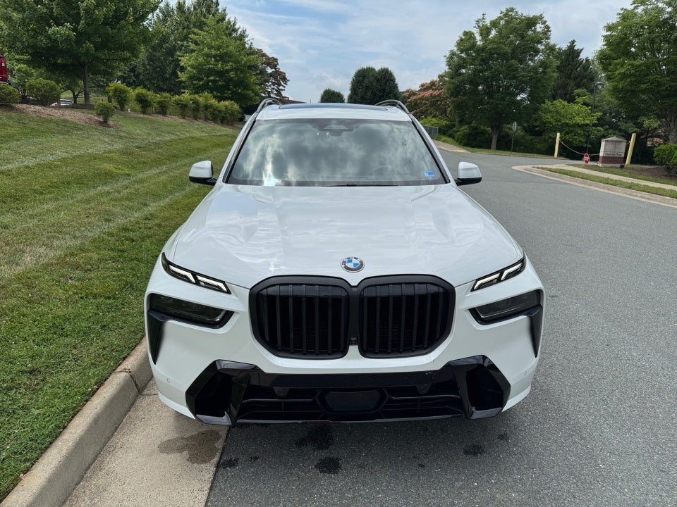 2025 BMW X7 xDrive40i