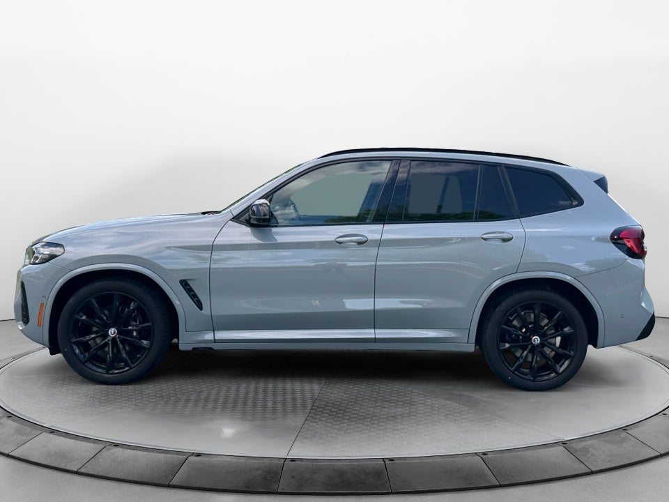 2023 BMW X3 M40i