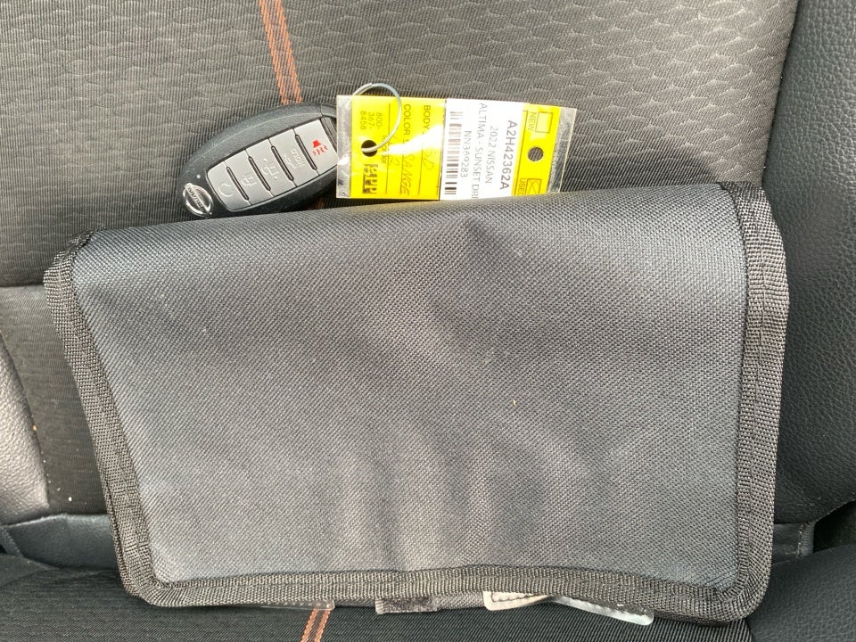 2022 Nissan Altima SR FWD