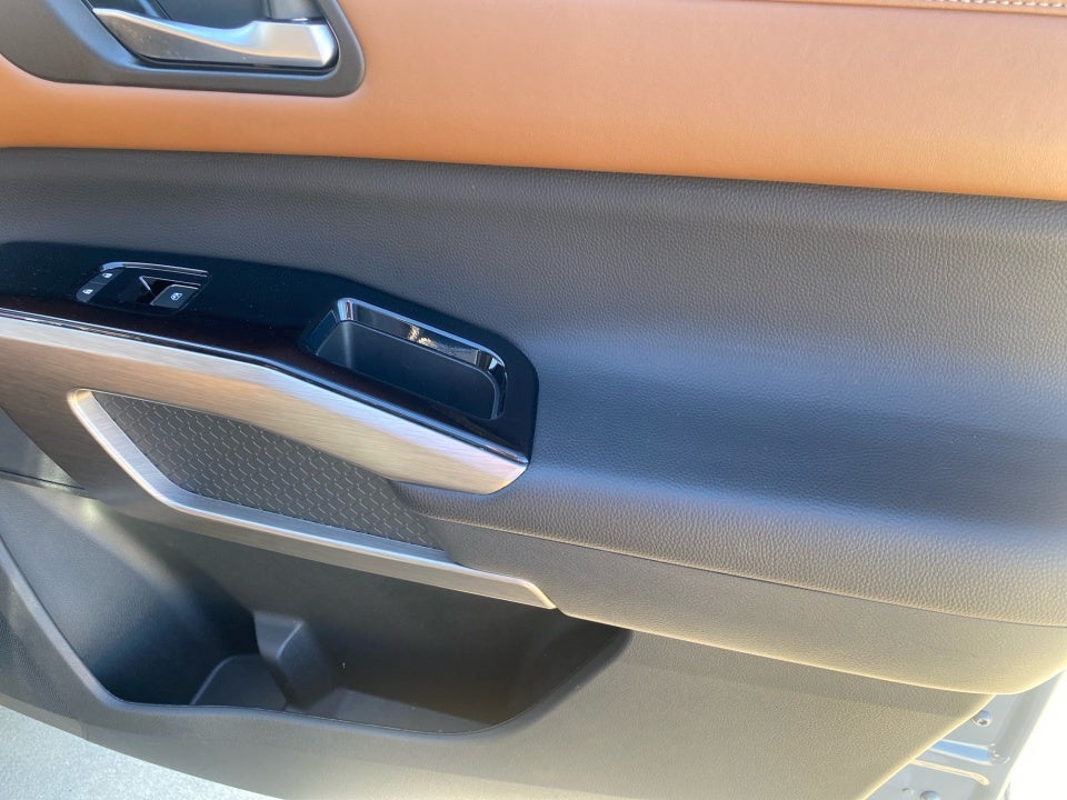 2024 Nissan Pathfinder Platinum 4WD