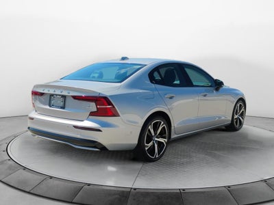 2024 Volvo S60 Plus Dark Theme
