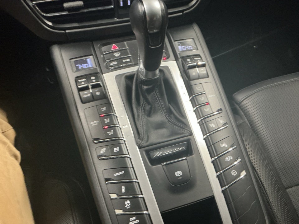 2020 Porsche Macan Turbo