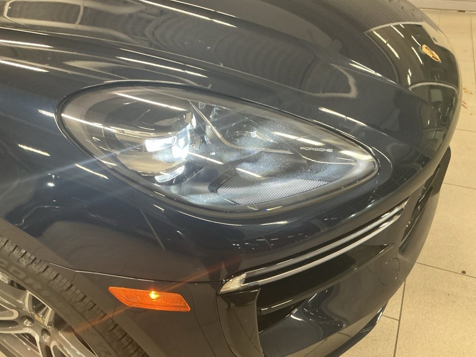 2020 Porsche Macan Turbo