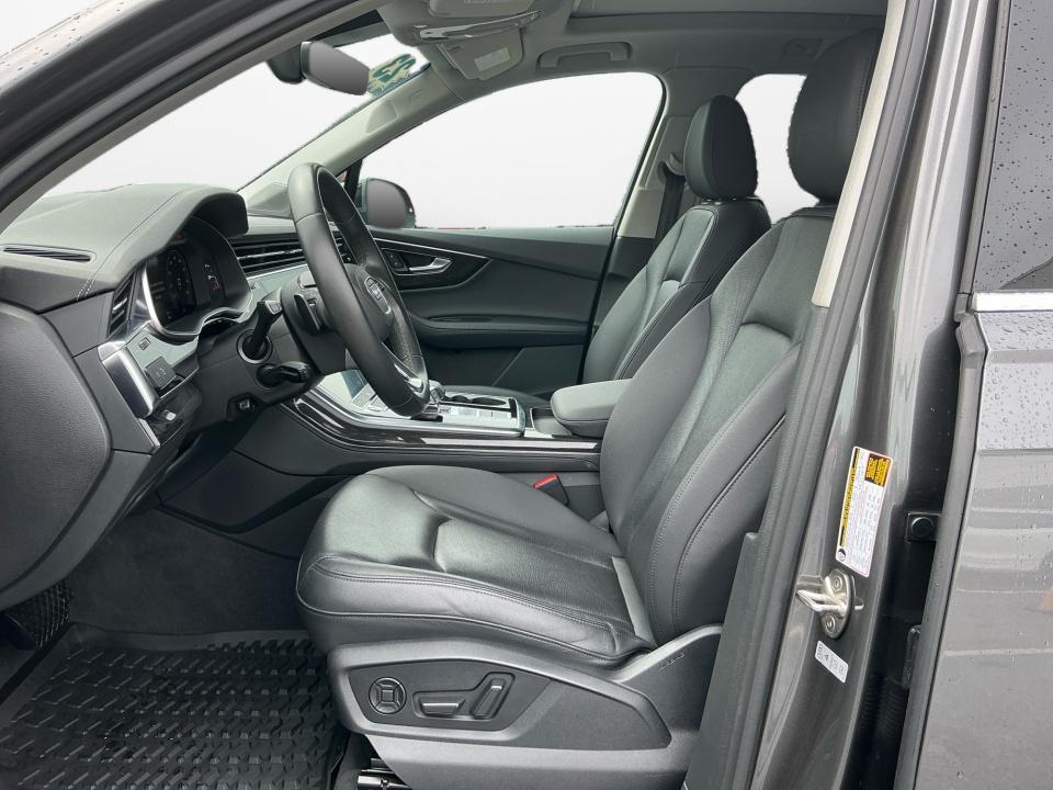 2023 Audi Q7 Premium Plus