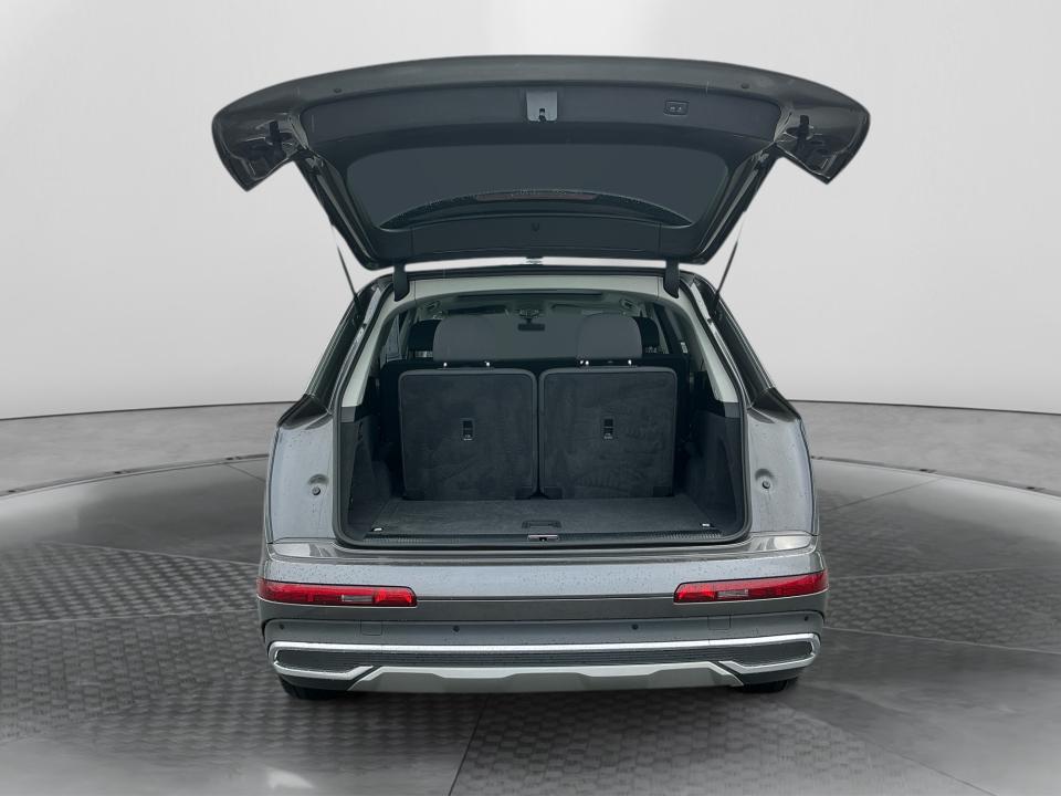 2023 Audi Q7 Premium Plus