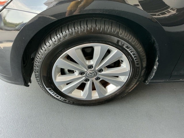 2021 Volkswagen Golf TSI