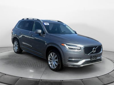 2019 Volvo XC90 Momentum