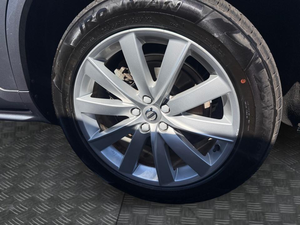 2019 Volvo XC90 Momentum