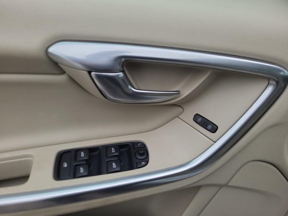 2015 Volvo S60 T5 Drive-E Premier