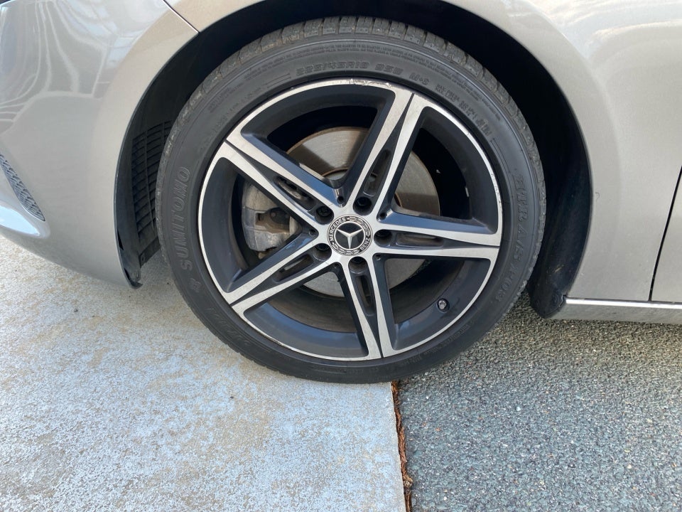 2020 Mercedes-Benz A 220 A 220