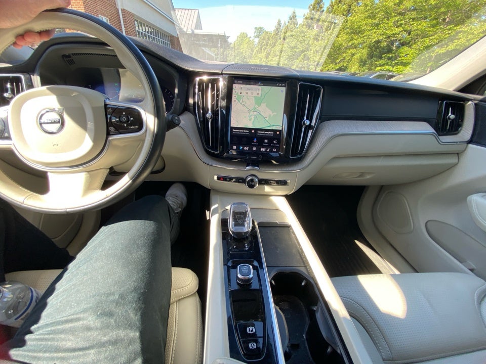 2022 Volvo XC60 B5 Inscription