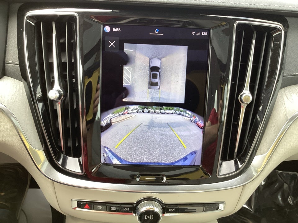2024 Volvo S60 Recharge Plug-In Hybrid T8 Ultimate Dark Theme