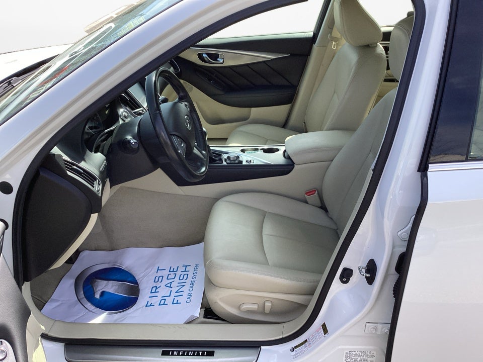 2015 INFINITI Q50 Premium