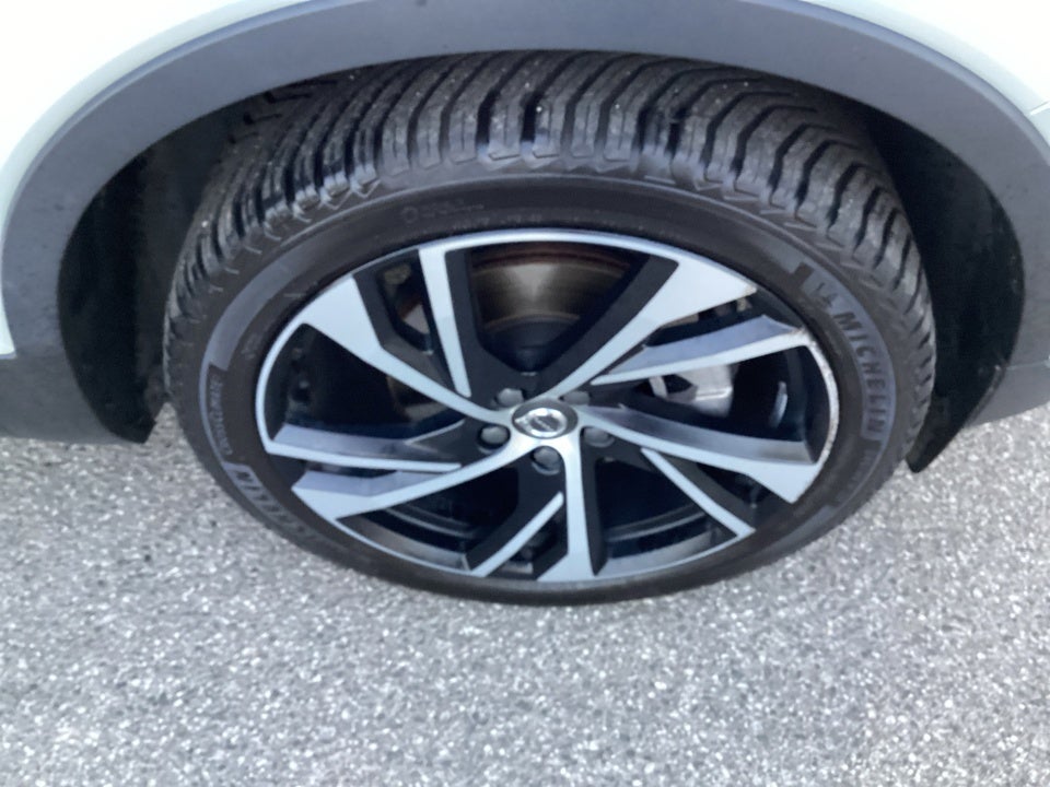 2020 Volvo XC40 T5 R-Design