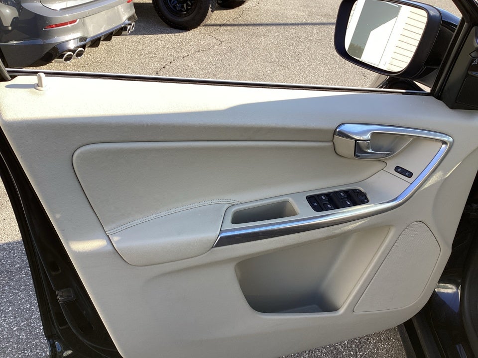 2016 Volvo XC60 T5 Premier