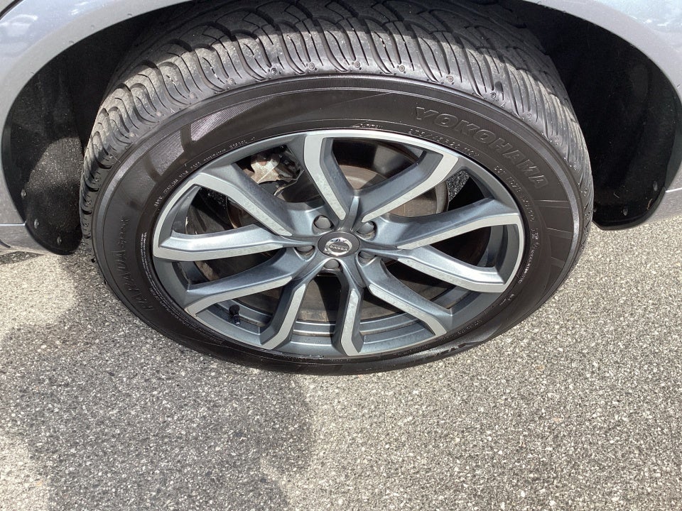 2016 Volvo XC90 T6 Momentum