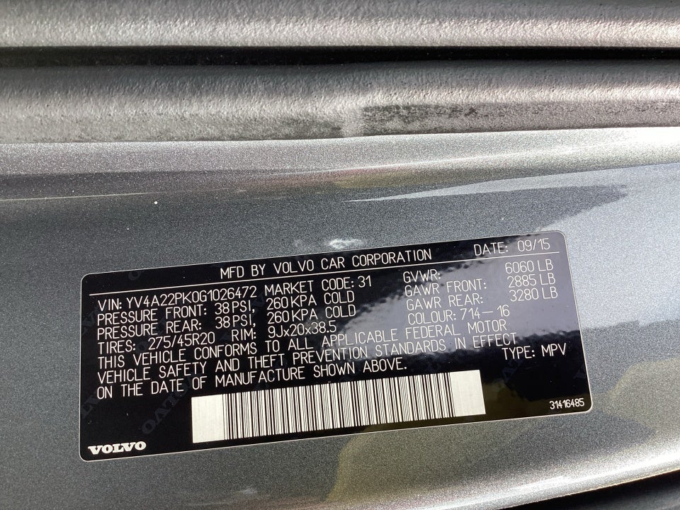 2016 Volvo XC90 T6 Momentum
