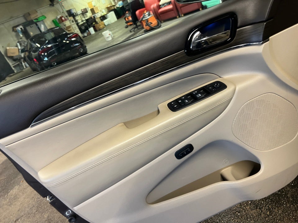 2019 Jeep Grand Cherokee Overland 4x4