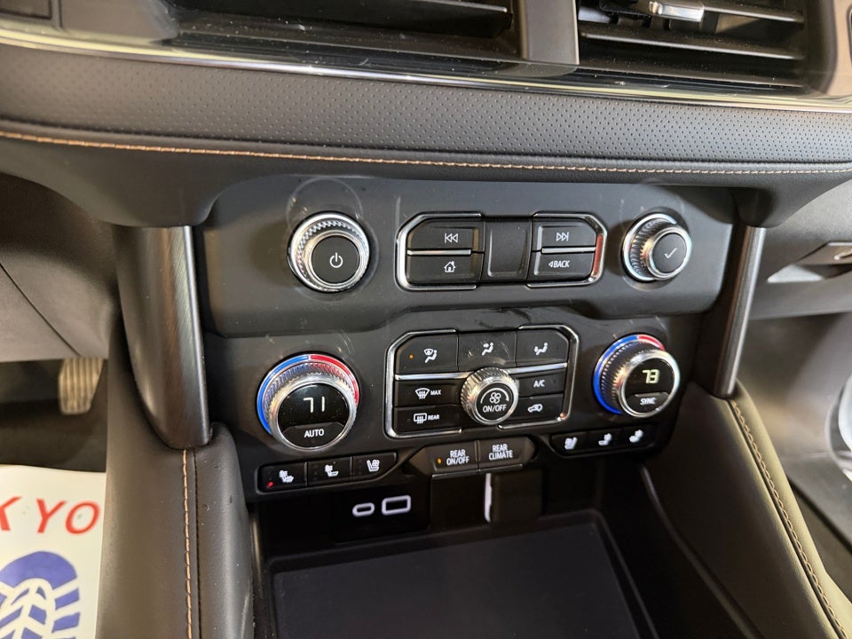 2024 GMC Yukon 4WD AT4