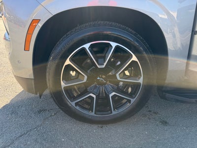 2025 Chevrolet Tahoe 4WD RST
