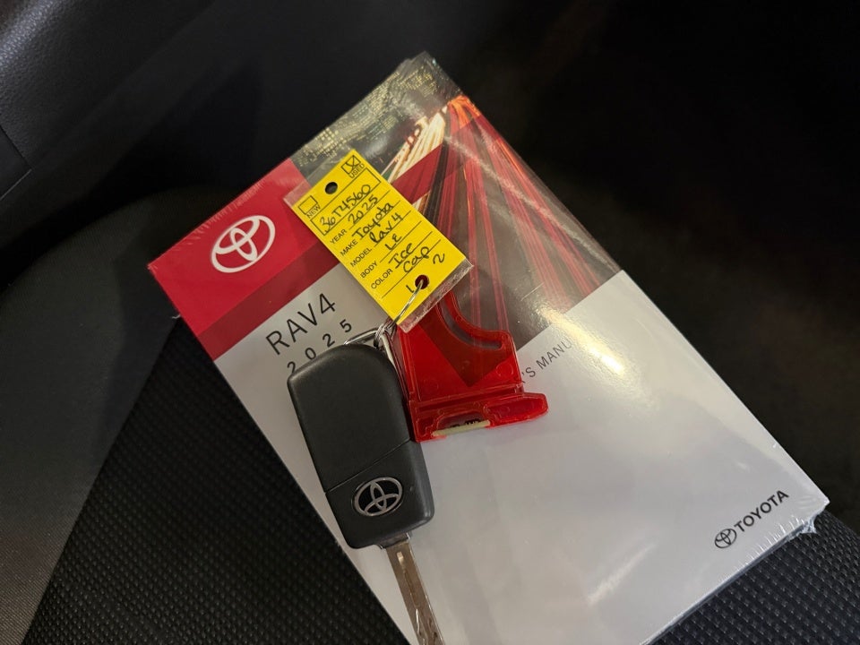 2025 Toyota RAV4 LE