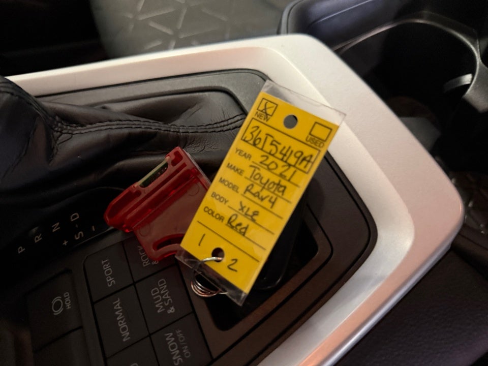 2021 Toyota RAV4 XLE