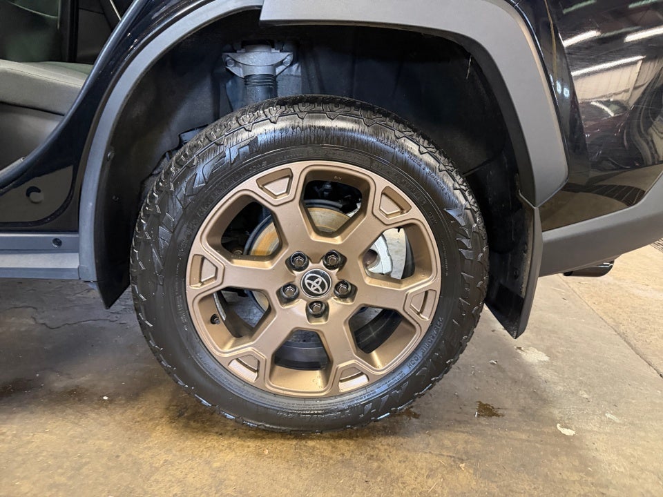 2025 Toyota RAV4 Hybrid Woodland Edition