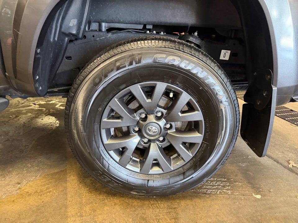 2022 Toyota Tacoma SR5 V6