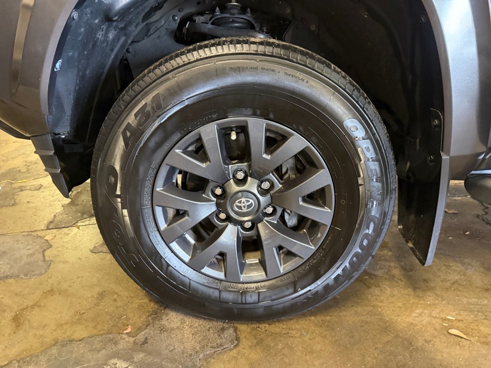 2022 Toyota Tacoma SR5 V6