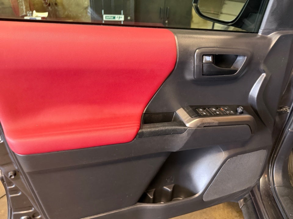 2022 Toyota Tacoma SR5 V6