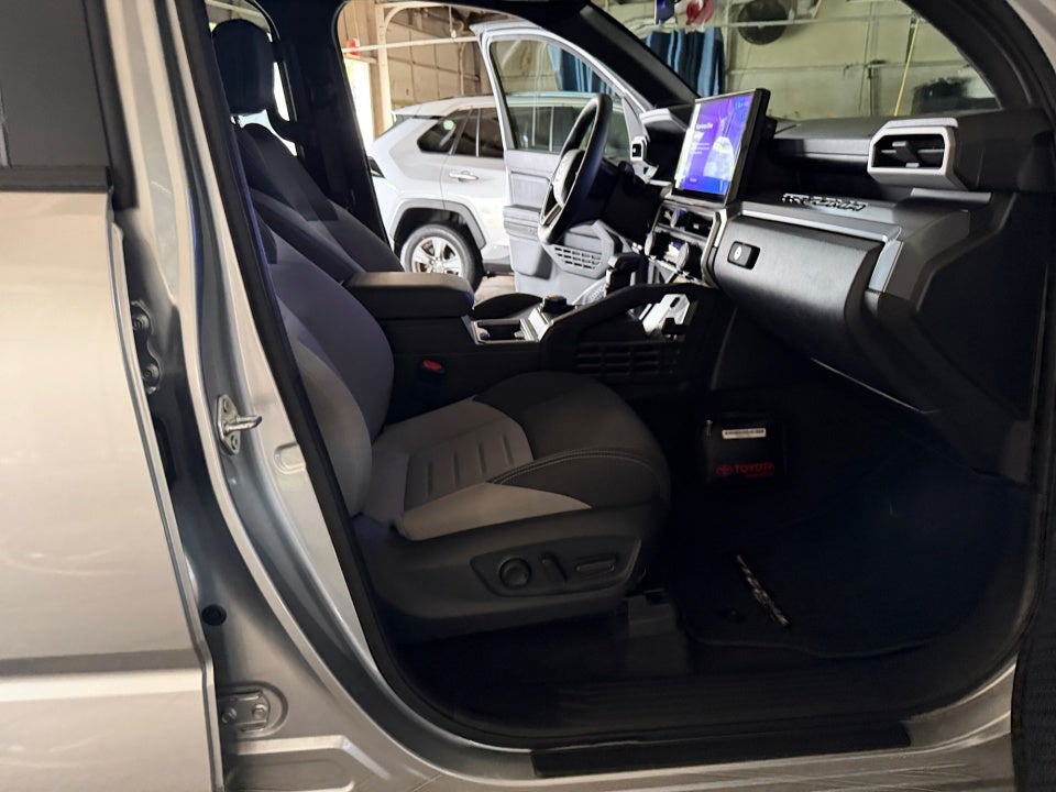 2025 Toyota Tacoma i-FORCE MAX TRD Sport Hybrid