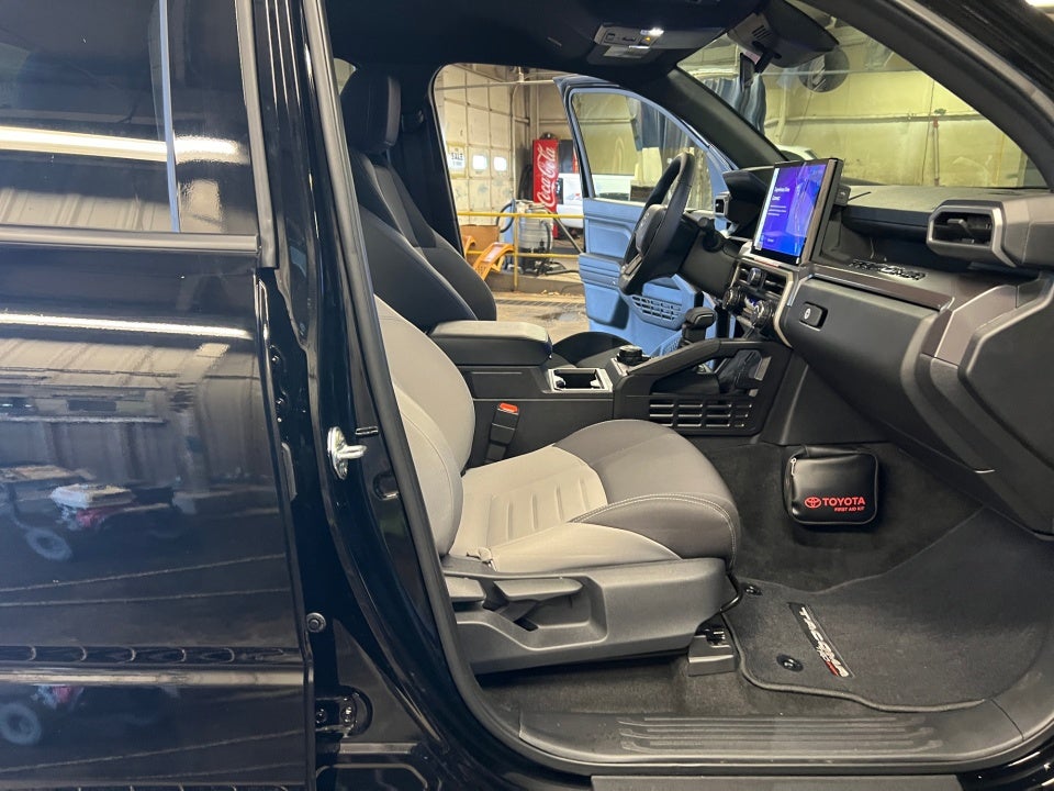 2025 Toyota Tacoma Hybrid TRD Off Road